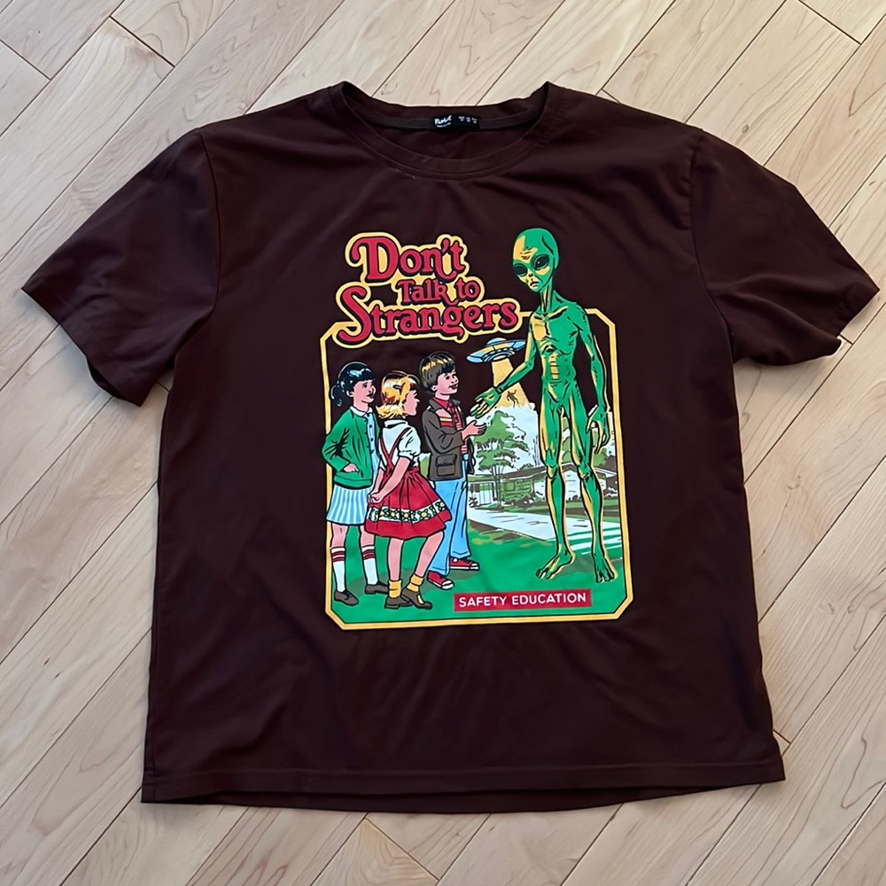 Youth T-Shirt Brown Colorful Short Sleeve ROMWE “Don’t talk to strangers” Size M